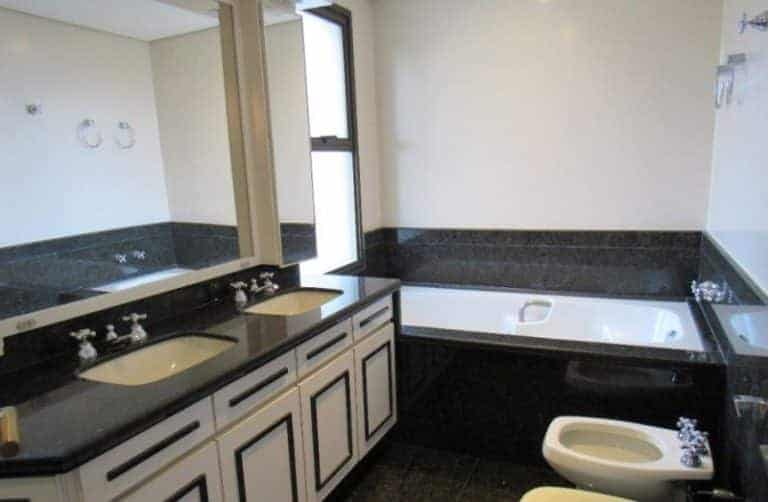 Apartamento à venda, 4 quartos sendo 3 suítes, 2 vagas de garagem – Agronômica – Florianópolis.