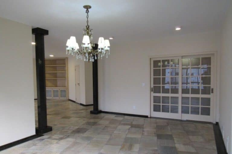 Apartamento à venda, 4 quartos sendo 3 suítes, 2 vagas de garagem – Agronômica – Florianópolis.