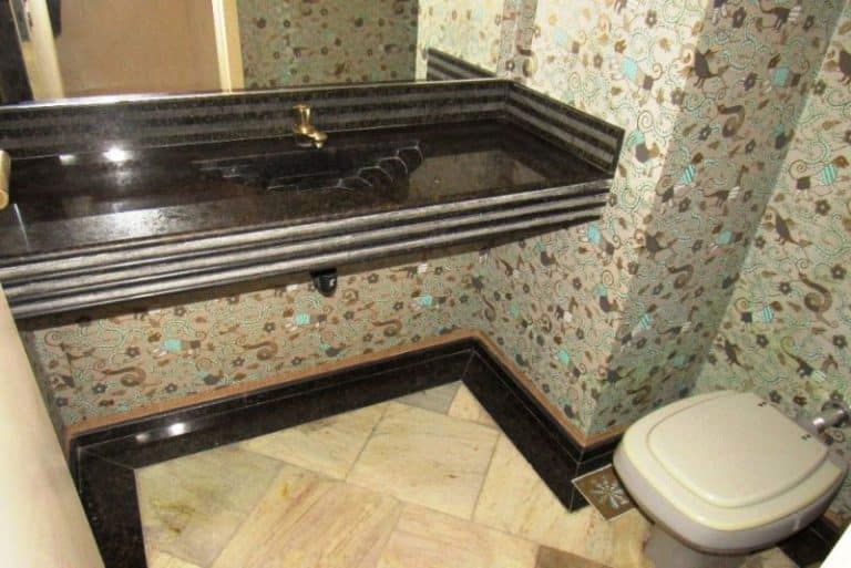 Apartamento à venda, 4 quartos sendo 3 suítes, 2 vagas de garagem – Agronômica – Florianópolis.