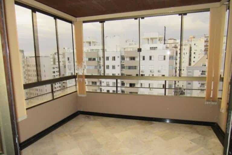 Apartamento à venda, 4 quartos sendo 3 suítes, 2 vagas de garagem – Agronômica – Florianópolis.