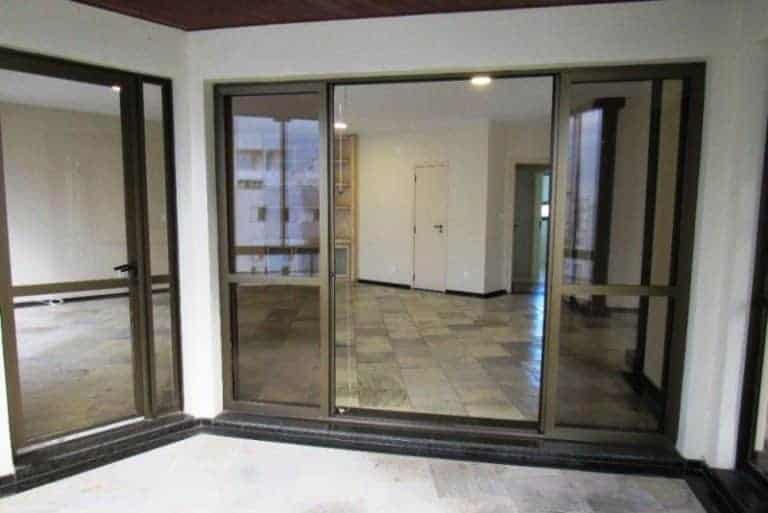 Apartamento à venda, 4 quartos sendo 3 suítes, 2 vagas de garagem – Agronômica – Florianópolis.