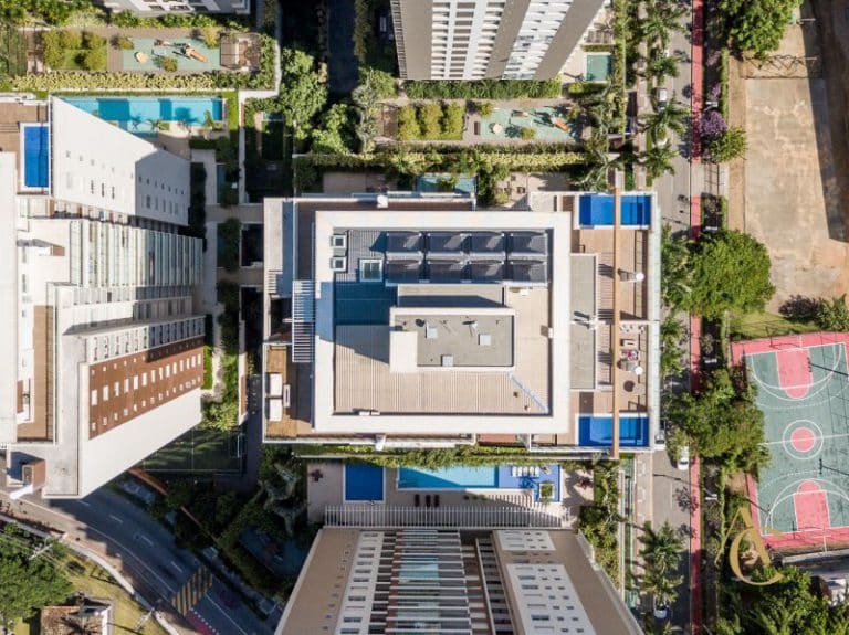 Cobertura à venda, 502,11m²,  5 suítes, 01 demi-suíte, 6 vagas de garagem – Agronômica – Florianópolis, SC.