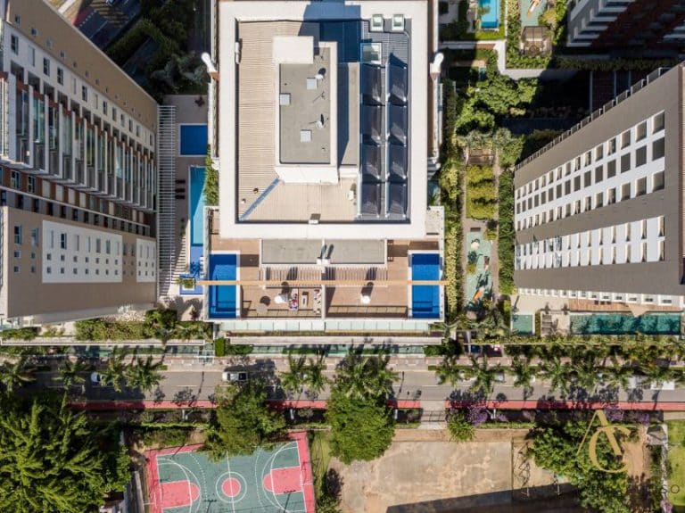 Cobertura à venda, 502,11m²,  5 suítes, 01 demi-suíte, 6 vagas de garagem – Agronômica – Florianópolis, SC.