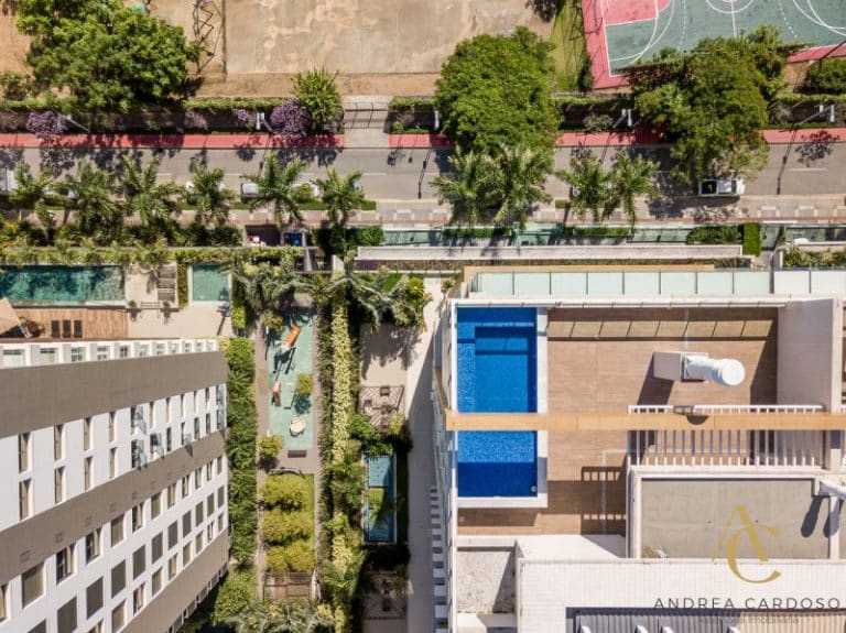 Cobertura à venda, 502,11m²,  5 suítes, 01 demi-suíte, 6 vagas de garagem – Agronômica – Florianópolis, SC.