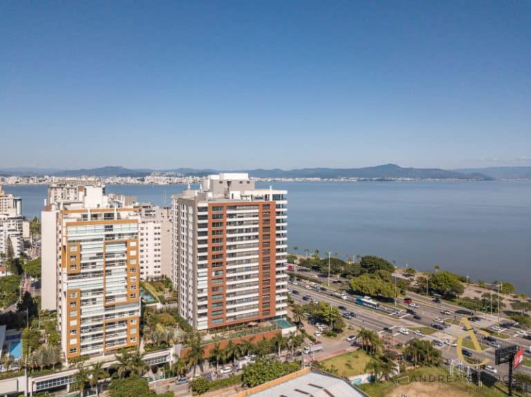Cobertura à venda, 502,11m²,  5 suítes, 01 demi-suíte, 6 vagas de garagem – Agronômica – Florianópolis, SC.
