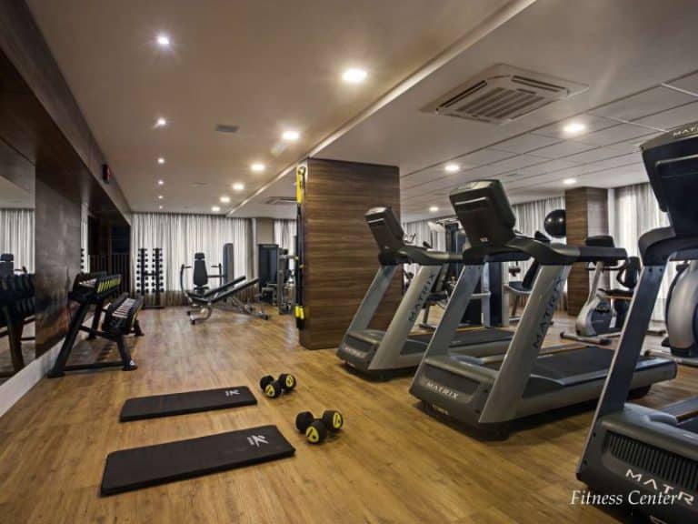 Cobertura à venda, 502,11m²,  5 suítes, 01 demi-suíte, 6 vagas de garagem – Agronômica – Florianópolis, SC.