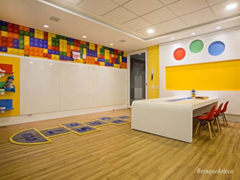 Cobertura à venda, 502,11m²,  5 suítes, 01 demi-suíte, 6 vagas de garagem – Agronômica – Florianópolis, SC.