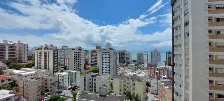 Apartamento à venda, 2 suítes, 2 vagas de garagem – Centro – Florianópolis, SC.