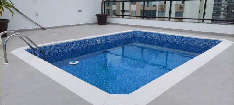 Apartamento à venda, 2 suítes, 2 vagas de garagem – Centro – Florianópolis, SC.