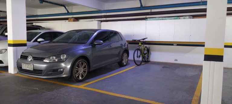 Apartamento à venda, 2 suítes, 2 vagas de garagem – Centro – Florianópolis, SC.