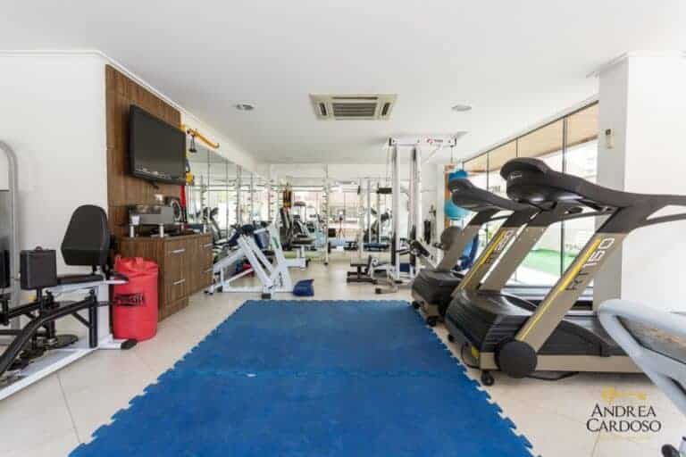 Apartamento para locação – 3 suítes, 3 vagas de garagem – Agronômica – Florianópolis, SC.