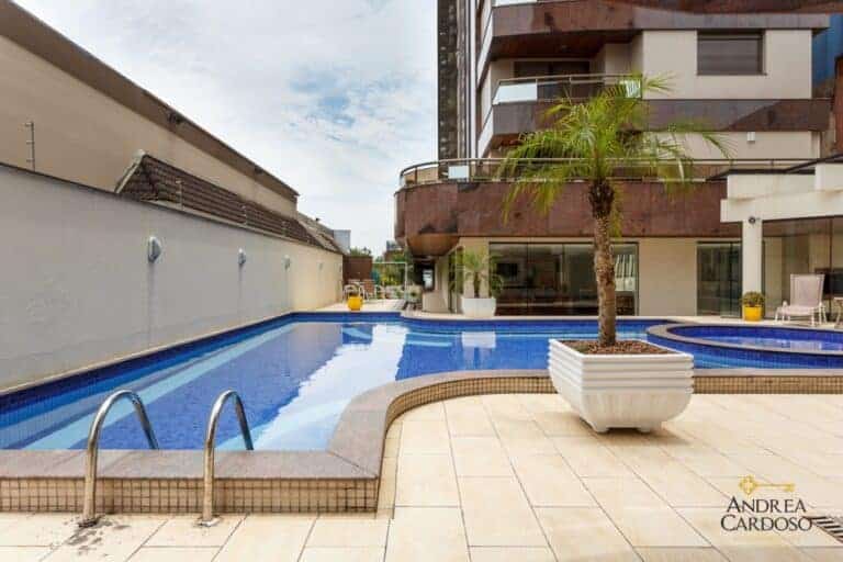 Apartamento para locação – 3 suítes, 3 vagas de garagem – Agronômica – Florianópolis, SC.