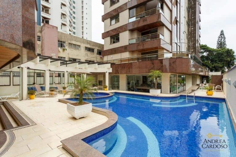 Apartamento para locação – 3 suítes, 3 vagas de garagem – Agronômica – Florianópolis, SC.