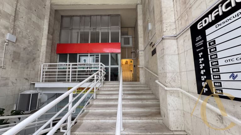 Sala para alugar, com 137,67m² – Centro, Florianópolis, SC.