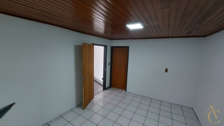 Sala para alugar, com 100.00m² – Centro, Paulo Lopes,SC.