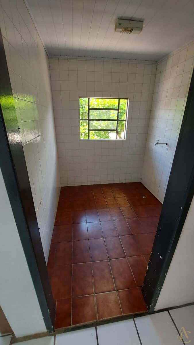 Sala para alugar, com 100.00m² – Centro, Paulo Lopes,SC.