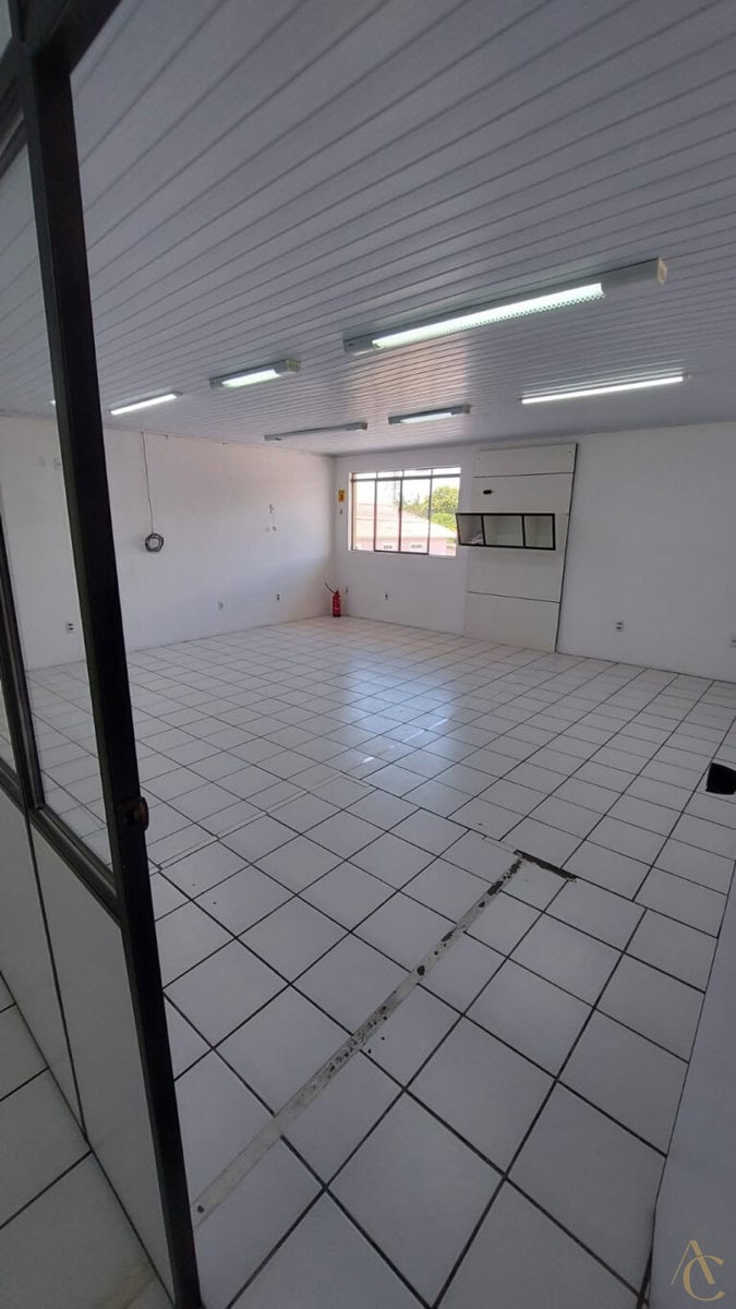 Sala para alugar, com 100.00m² – Centro, Paulo Lopes,SC.