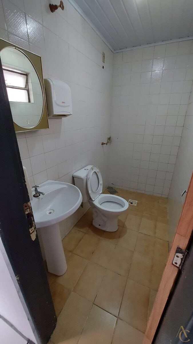 Sala para alugar, com 100.00m² – Centro, Paulo Lopes,SC.