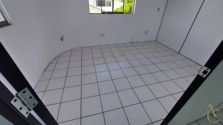 Sala para alugar, com 100.00m² – Centro, Paulo Lopes,SC.