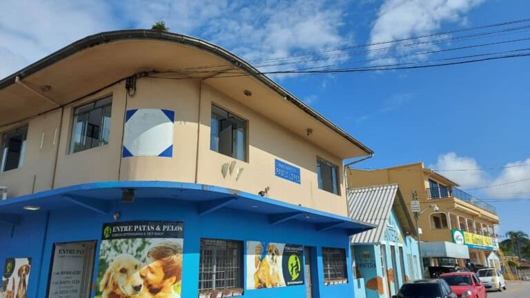 Sala para alugar, com 100.00m² – Centro, Paulo Lopes,SC.