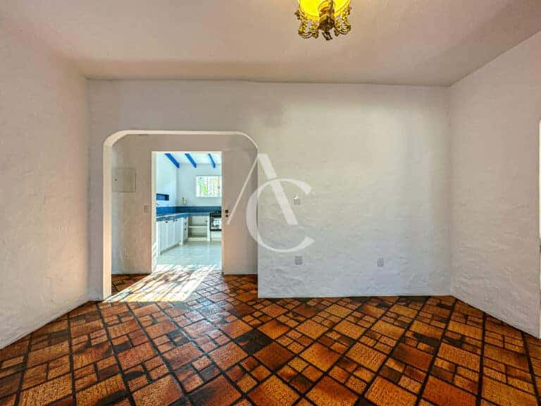 Casa à venda, com piscina, churrasqueira – Canto da Lagoa, Florianópolis/SC.