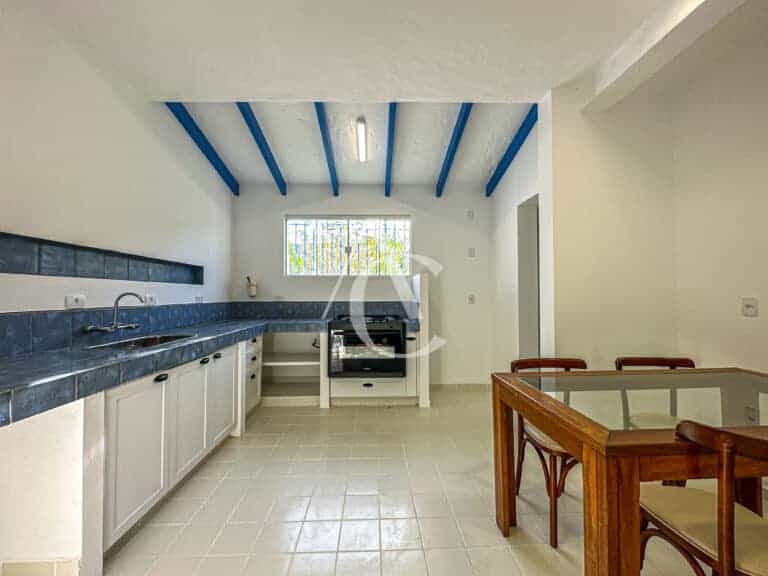 Casa à venda, com piscina, churrasqueira – Canto da Lagoa, Florianópolis/SC.