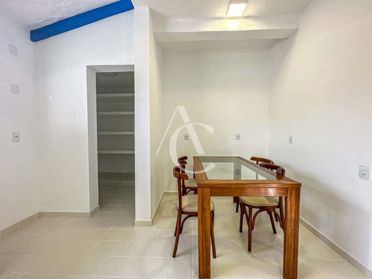 Casa à venda, com piscina, churrasqueira – Canto da Lagoa, Florianópolis/SC.