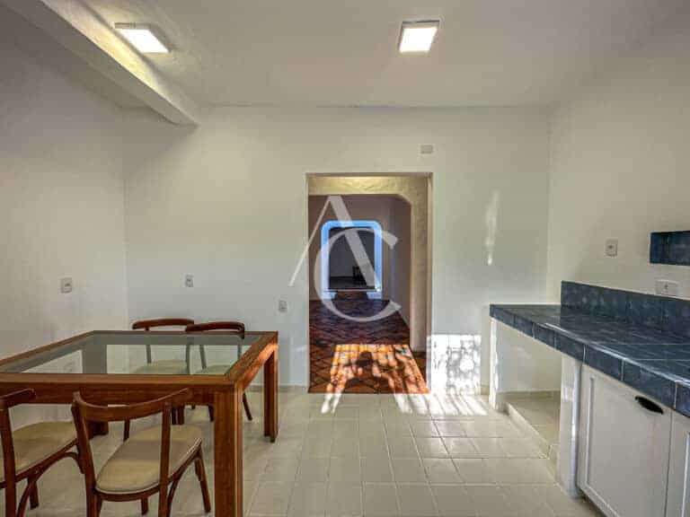 Casa à venda, com piscina, churrasqueira – Canto da Lagoa, Florianópolis/SC.