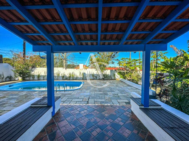 Casa à venda, com piscina, churrasqueira – Canto da Lagoa, Florianópolis/SC.