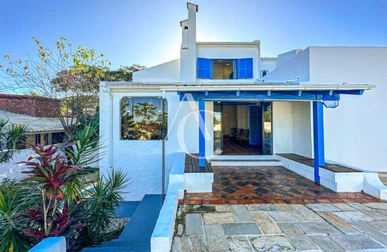 Casa à venda, com piscina, churrasqueira – Canto da Lagoa, Florianópolis/SC.