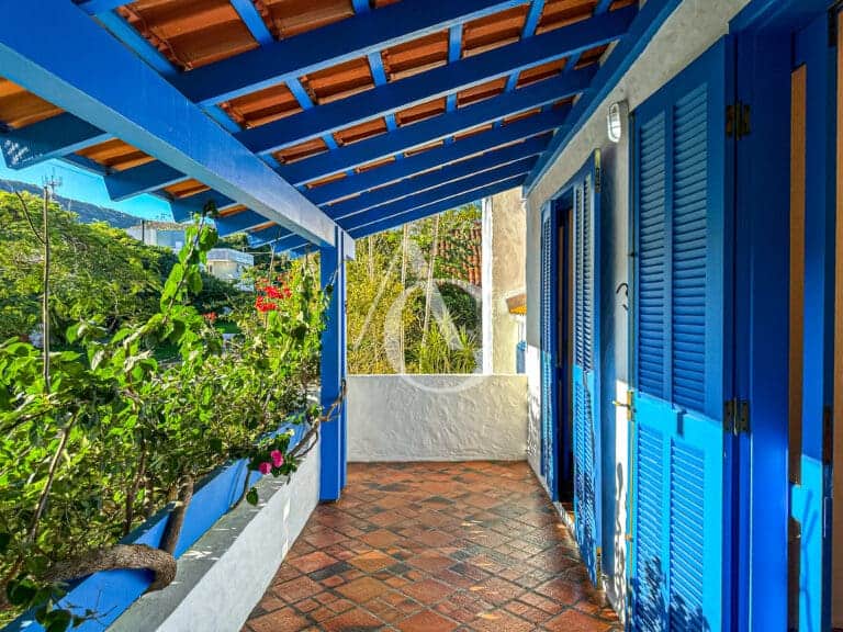 Casa à venda, com piscina, churrasqueira – Canto da Lagoa, Florianópolis/SC.