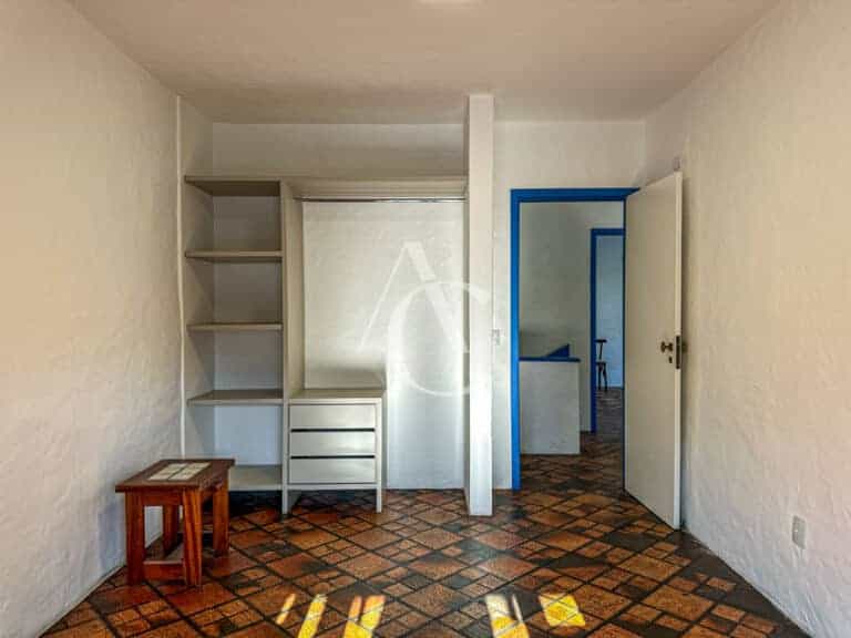 Casa à venda, com piscina, churrasqueira – Canto da Lagoa, Florianópolis/SC.