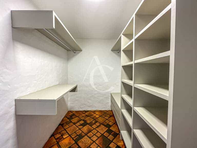 Casa à venda, com piscina, churrasqueira – Canto da Lagoa, Florianópolis/SC.