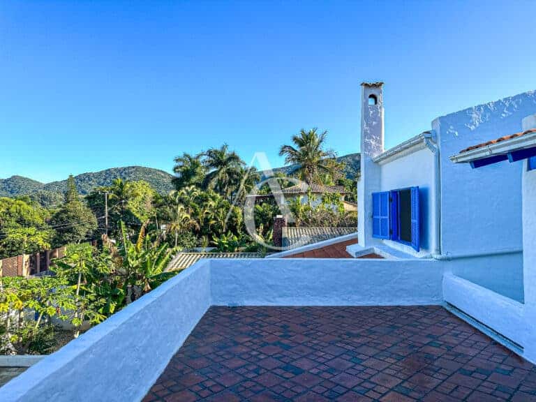 Casa à venda, com piscina, churrasqueira – Canto da Lagoa, Florianópolis/SC.