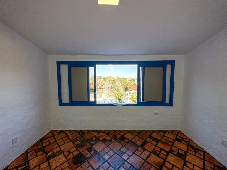 Casa à venda, com piscina, churrasqueira – Canto da Lagoa, Florianópolis/SC.