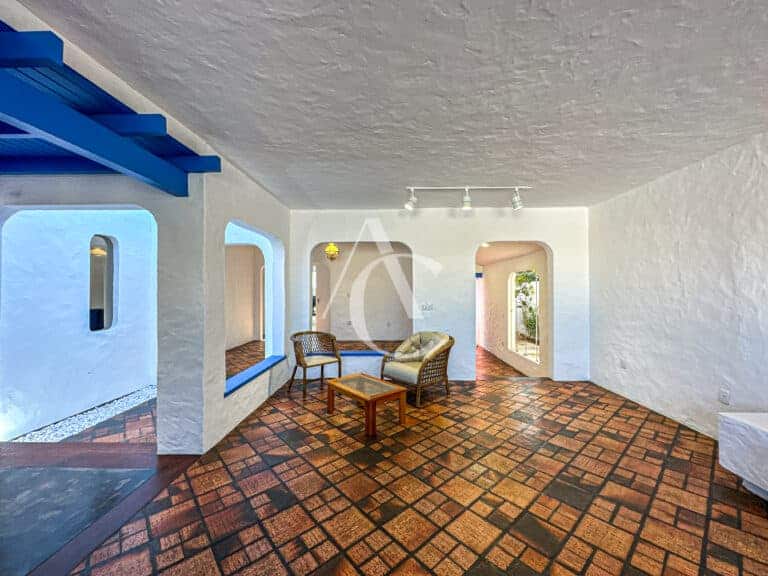 Casa à venda, com piscina, churrasqueira – Canto da Lagoa, Florianópolis/SC.