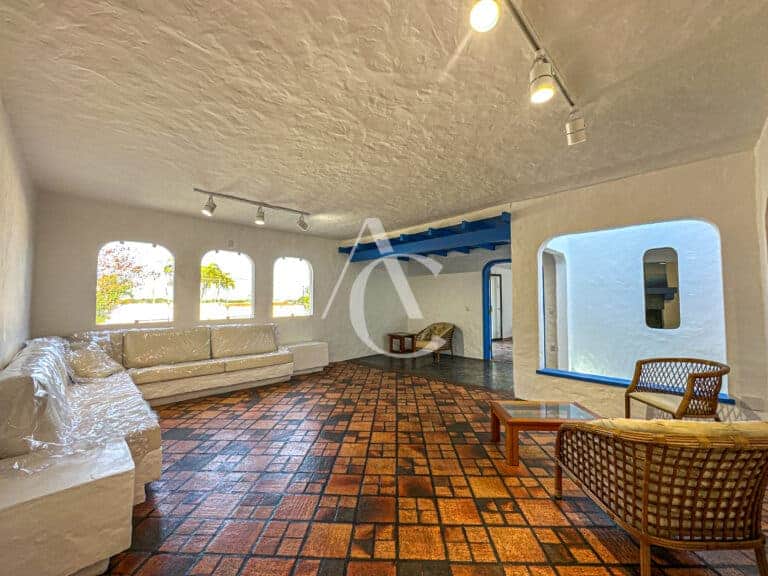 Casa à venda, com piscina, churrasqueira – Canto da Lagoa, Florianópolis/SC.