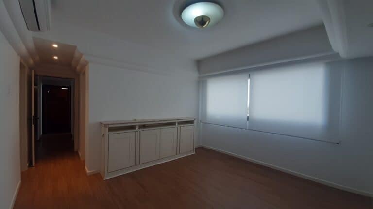 Apartamento para alugar vista mar, 4 quartos sendo 2 suítes, 4 vagas de garagem, piscina – Centro – Florianópolis, SC.