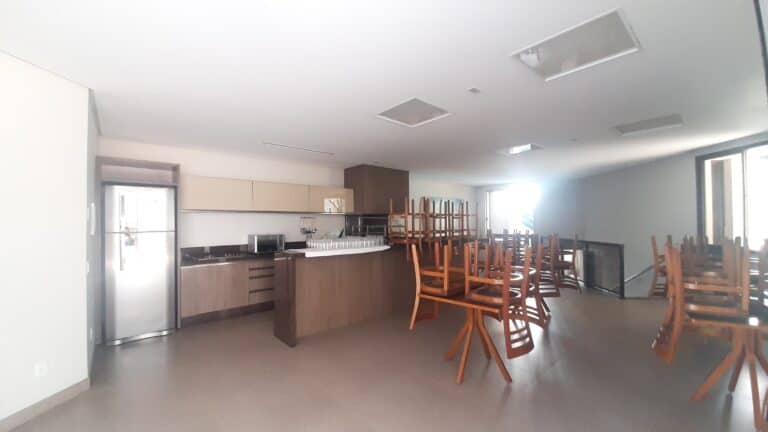 Apartamento para alugar vista mar, 4 quartos sendo 2 suítes, 4 vagas de garagem, piscina – Centro – Florianópolis, SC.