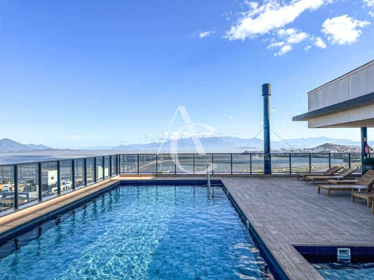 Apartamento à venda, 2 quartos sendo 1 suíte – Centro – Florianópolis, SC.