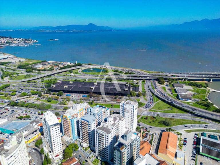 Apartamento à venda, 2 quartos sendo 1 suíte – Centro – Florianópolis, SC.