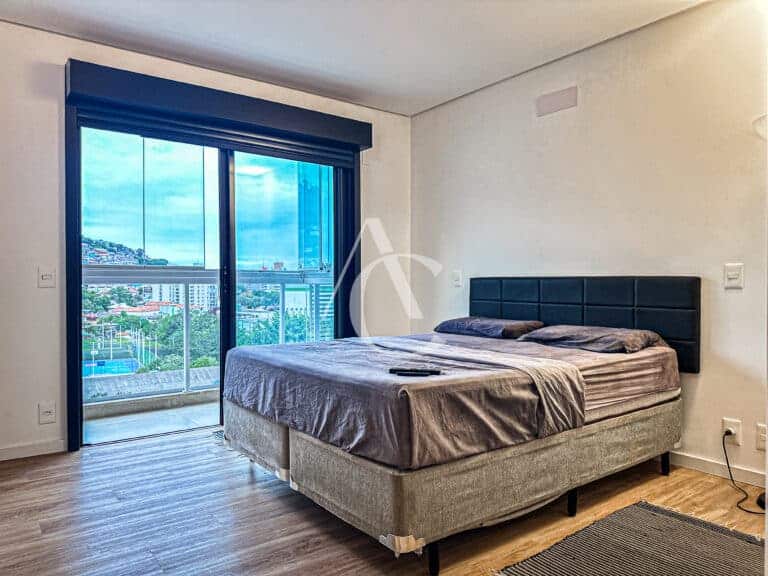 Estudio com sacada à venda – Centro – Florianópolis.