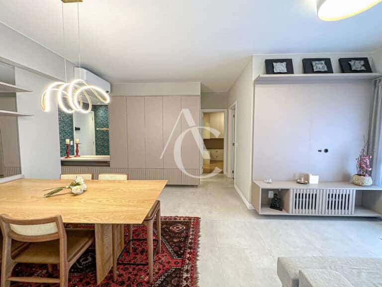 Apartamento à venda, 2 quartos sendo 1 suíte – Centro – Florianópolis, SC.