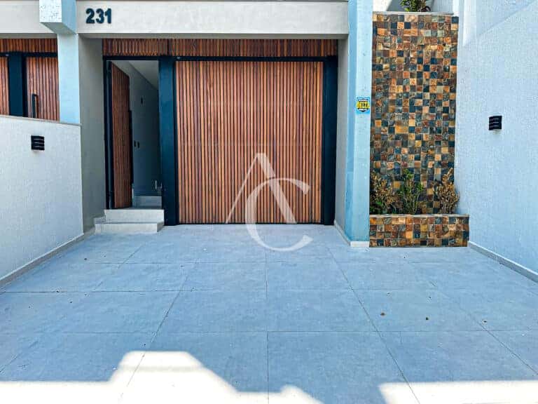 Casa à venda, 3 suítes, piscina, vista mar  – Centro – Florianópolis, SC.