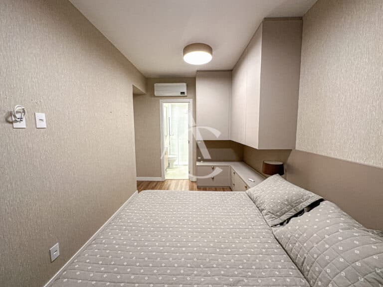 Apartamento à venda, 2 quartos sendo 1 suíte – Centro – Florianópolis, SC.