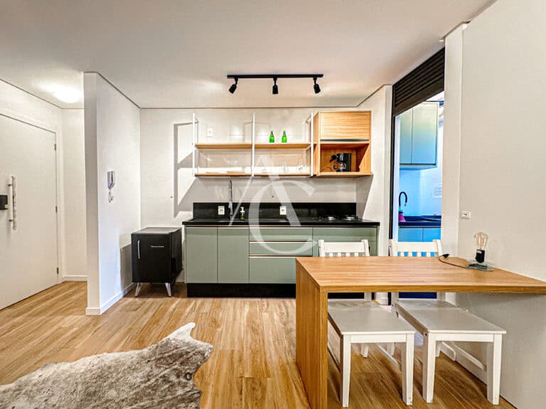 Estudio com sacada à venda – Centro – Florianópolis.