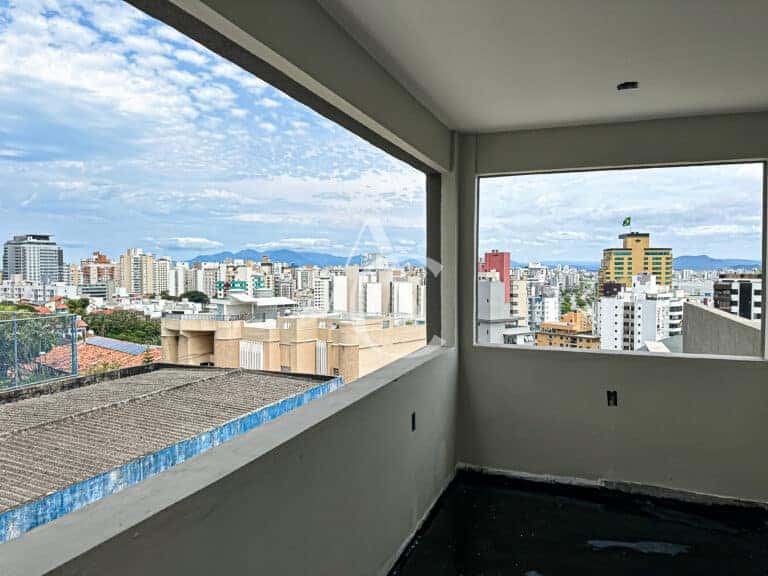 Casa à venda, 3 suítes, piscina, vista mar  – Centro – Florianópolis, SC.