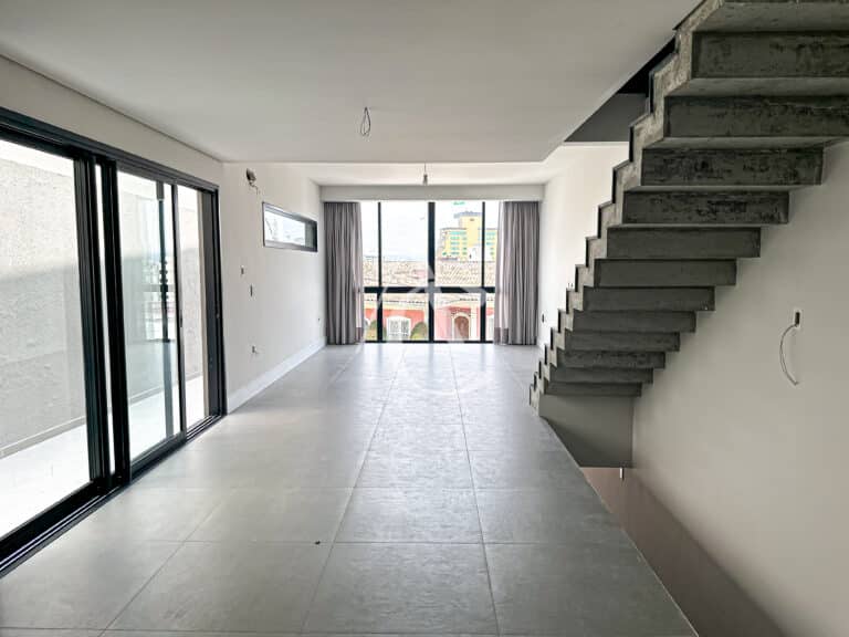 Casa à venda, 3 suítes, piscina, vista mar  – Centro – Florianópolis, SC.