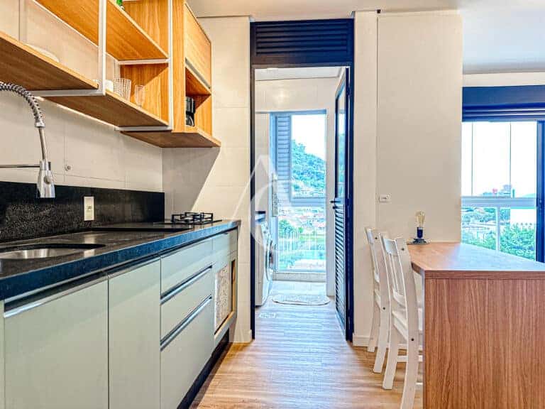 Estudio com sacada à venda – Centro – Florianópolis.