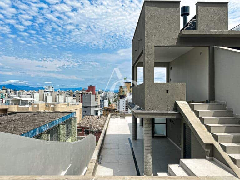 Casa à venda, 3 suítes, piscina, vista mar  – Centro – Florianópolis, SC.